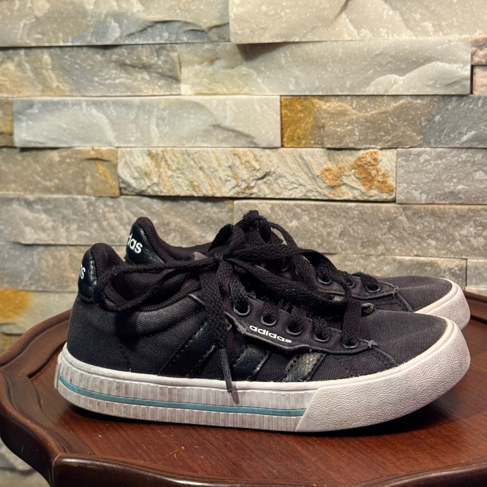 Child’s Sz12 Adidas Black Canvas Leather Lace Up Classic Sneaker Shoe Skater